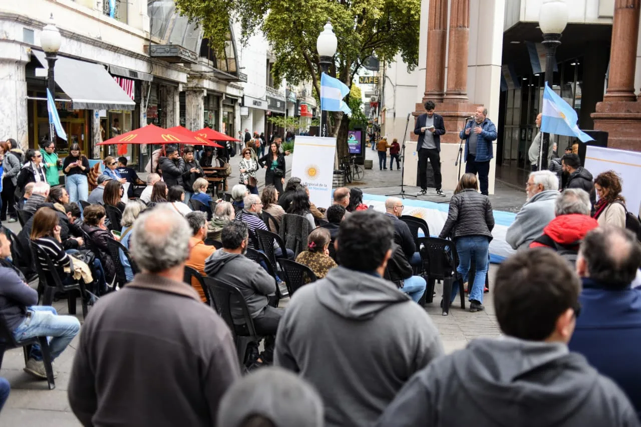 acto, mesa regional de producción regional, pymes, cooperativas, peatonales Córdoba y San Martín