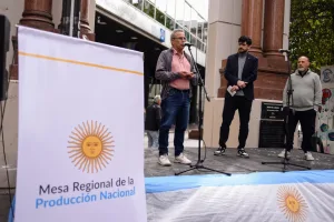 acto, mesa regional de producción regional, pymes, cooperativas, peatonales Córdoba y San Martín