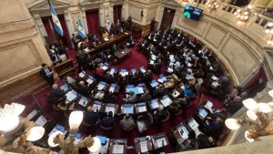 Los senadores tendrán un nuevo aumento y cobrarán cerca de 10 millones de pesos a partir de noviembre