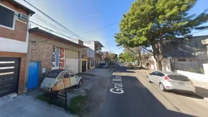 Dos escruches en pocas horas: robaron un taller mecánico y una ferretería