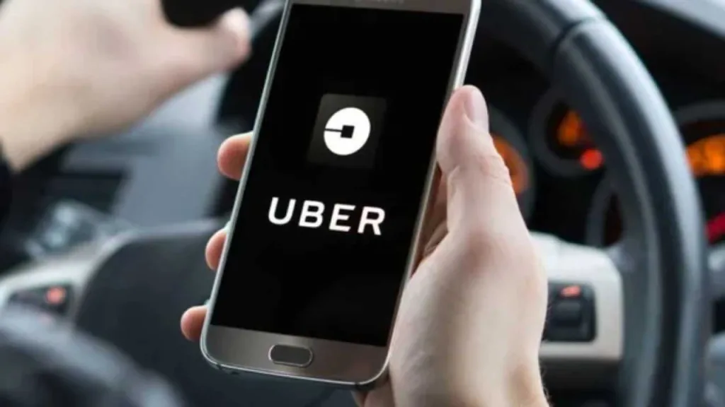 Una mujer denunció que un chofer de Uber modificó el recorrido establecido en la aplicación y que "intentó secuestrar" a su hija