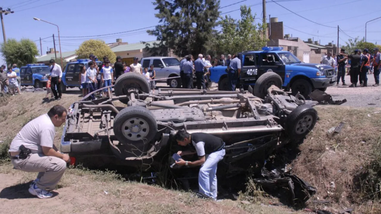 Sergio "Frío" Rodríguez, Hampa, robo de autos, Casilda, hurtos, prisión preventiva, noticias policiales, Rosario, Balseros Boqueteros, Villa Ramallo, Gordo Valor, Crónica policial, Ministerio Público de la Acusación, pistola, municiones, ropa, asalto, Mueblería, Andreose, AK47, fusil