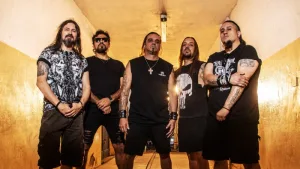 In-Dios La banda metalera