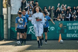 Moda en la cancha: Revolver inauguró la pasarela de BAFWEEK con una performance deportiva 