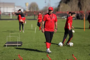 Newell's enfrenta a Atlético Tucumán, pero tiene la cabeza en la Copa Argentina
