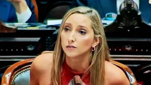 La Diputada Julia Strada