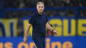 Panorama auriazul: todo a la pelota o luchar más en el medio