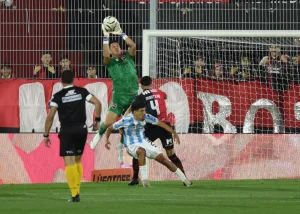 Uno x uno leproso: Espínola sostuvo el cero y Cuesta puso el gol