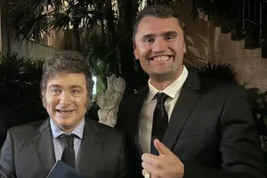 Javier Milei y Charlie Kirk en una foto de archivo