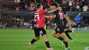 La Lepra consiguió un punto que le permite respirar un poco