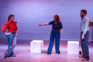 La Interrupción, obra teatral porteña con dramaturgia y dirección Andrea Giase.