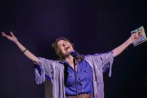 La Interrupción, obra teatral porteña con dramaturgia y dirección Andrea Giase.