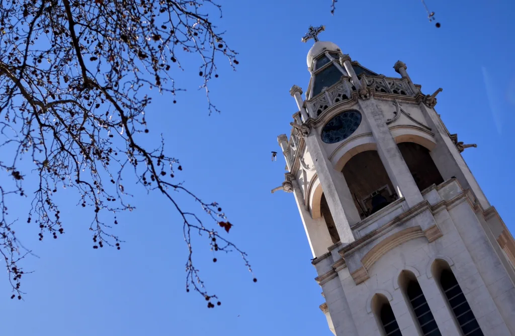  Reloj en la Parroquia Nuestra Señora de Lourdes- Mendoza y Santiago