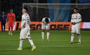 Nada pasa por casualidad: Newell's cayó 3-0 ante Belgrano y agudizó la crisis