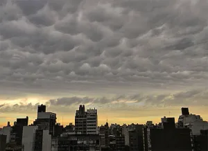 Jueves con tormentas aisladas en la mañana, por la tarde se prevé cielo parcialmente nublado