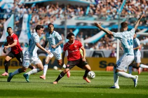 Sin ganadores, ni vencidos en Avellaneda: Racing e Independiente repartieron puntos en el Cilindro