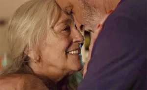 Carmen Maura se despoja de toda la ropa: “Lo del desnudo, es que ahora me da igual, ya soy mayor”