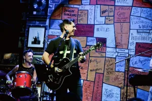 Este viernes Diego Wacker dará un show acústico gratuito, previo a la presentación de su flamante disco "Ascenso-Descenso"