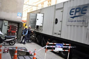 Gran corte de energía en el centro de Rosario y cambio de paisaje: la EPE instaló grandes generadores