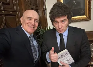 Para Milei, los indicios sobre vínculos de Espert con el narcotráfico, incluso los de la Justicia de Texas, son "chimentos de peluquería"