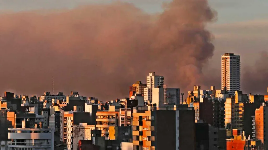 Puro humo: ante la deuda pendiente de la Justicia, piden la intervención del humedal