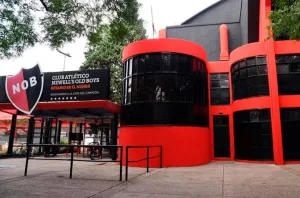 Adelantar las elecciones, la solución de la dirigencia leprosa en medio de la crisis