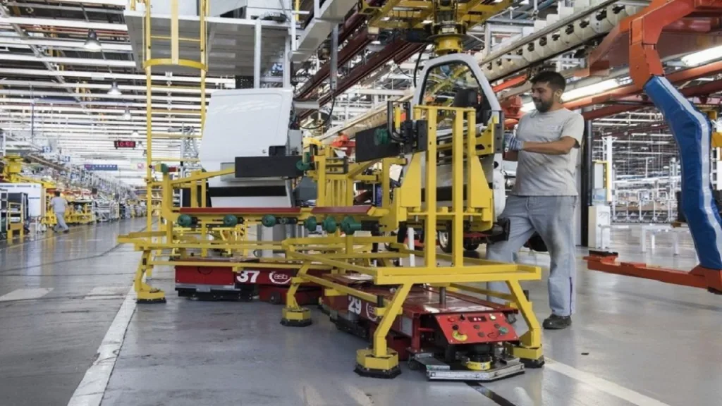 La industria argentina en crisis: gremios denuncian 130.000 puestos de trabajo perdidos
