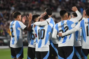 Despedida a lo crack: Messi anotó un doblete en su último partido oficial en casa