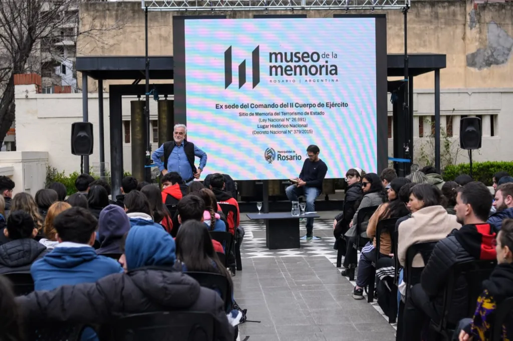 Moreno Ocampo, fiscal del Juicio a las Juntas: "Cualquier país que tuvo gobiernos autoritarios entiende la película Argentina, 1985"