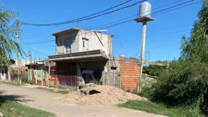 “Cagan en un balde”: cómo el gobierno de Milei desmanteló el programa para urbanizar barrios populares