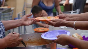 El gobierno celebró la baja de la pobreza a niveles de 2018, pero los técnicos del Indec relativizaron el dato