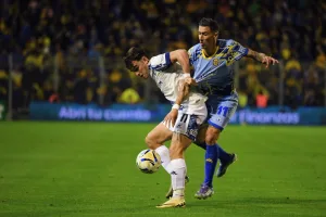 Baja cosecha en el Gigante: el Canalla no aguantó la ventaja inicial y ante Talleres sumó una nueva igualdad