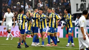 La Plata es toda para Central: el Canalla jugó el mejor partido del torneo y goleó en el Bosque a Gimnasia por 3-0