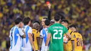 Derrota con polémica: Argentina perdió con Ecuador por un dudoso penal