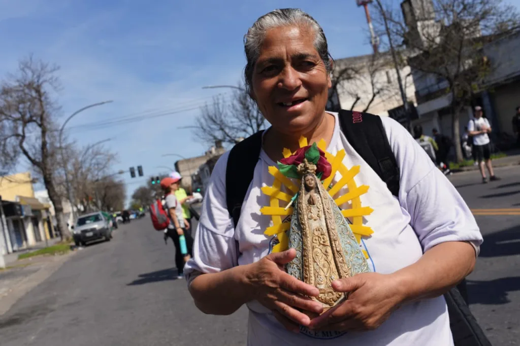 Arrancó la 30ª peregrinación a San Nicolás: 16 horas de caminata con fe