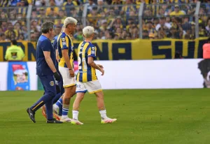 Mágica recuperación: Alejo Véliz, a pesar de la lesión en el hombro, se perfila para arrancar como titular frente a Talleres