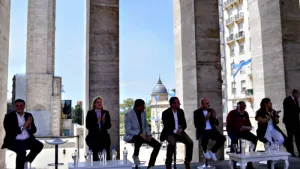 La comisión organizadora dio a conocer en el Monumento Nacional a la Bandera