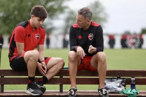 Lucas Bernardi empieza a delinear un equipo de cara al choque ante Unión