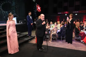 La Noche de los Magazine 2025 de Carlos Bermejo: un refugio para la cultura y el arte en medio del tembladeral 