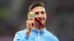 Brian Impellizzeri, orgullo rosarino-bicampeón mundial de salto en largo