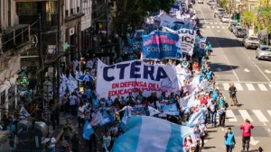 PARO Y MULTITUDINARIO ACTO DE CTERA