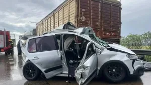 Choque en la autopista Rosario-Córdoba a la altura de Cañada de Gómez: murió un muchacho de 20 años