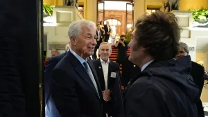 En la previa a las elecciones, el dólar roza la banda y Milei se reúne con el CEO del JP Morgan