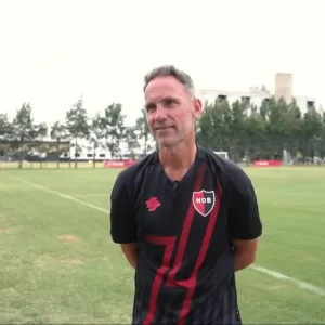 Con el visto bueno de la oposición, Lucas Bernardi dirigirá los tres partidos que restan