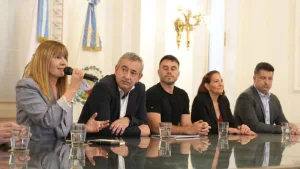 Cómo será la histórica actuación de Nicki Nicole y de Juan Carlos Baglietto por el Tricentenario de Rosario