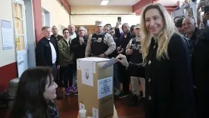 Karina Milei votó y luego evitó todo contacto con la prensa