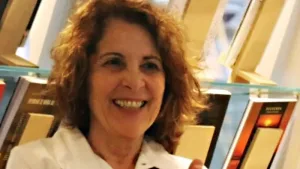 La poeta y narradora Graciela Mitre