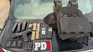 Dos policías quedaron presos por simular un allanamiento para robar millones a un empresario de Granadero Baigorria