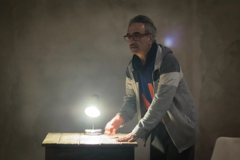 “Comando geronte”: adultos mayores ante el desafío de sostener y resignarse o patear el tablero y salir de contragolpe