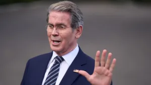 El Tesoro yanqui gastó USD 1.800 millones en sostener el peso: "Van a tener que abandonar las bandas"